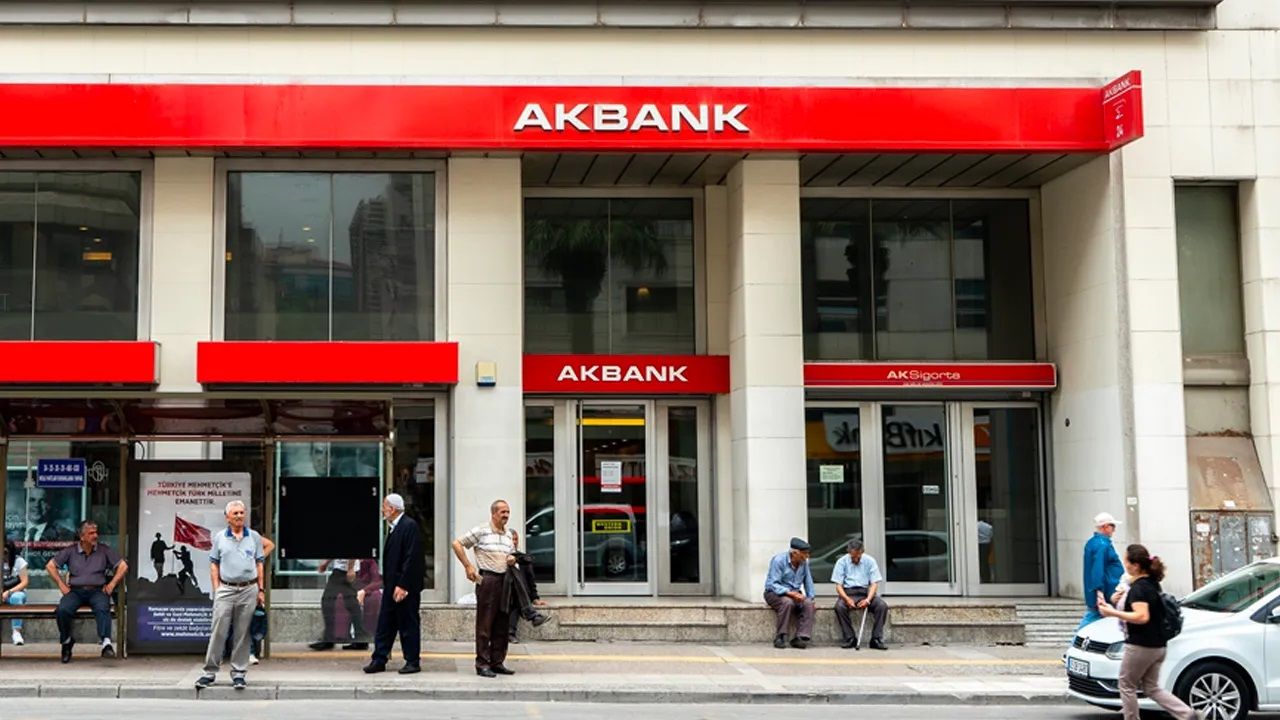 Nakde ihtiyacı olanlar dikkat! Akbank'tan 92 gün taksit ertelemeli ihtiyaç kredisi kampanyası müjdesi geldi!