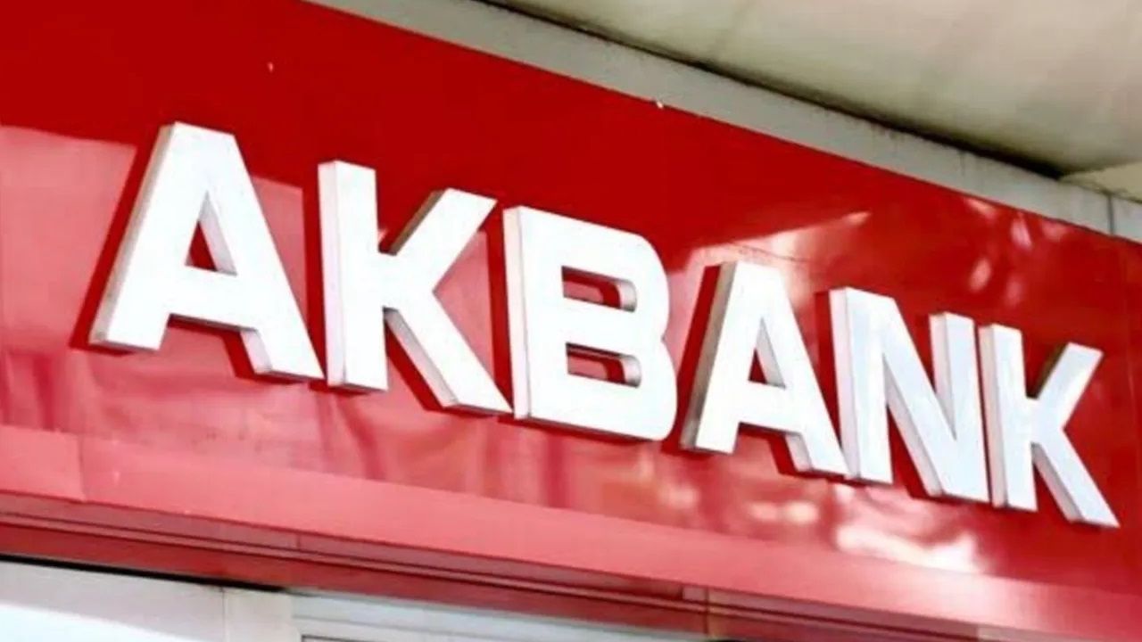 Akbank'tan yılın son akaryakıt kampanyası! 250 TL'lik harcamanıza 60 TL hediye edilecek!